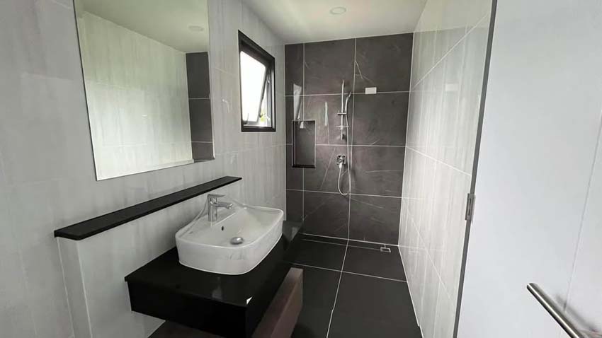 House with Shared Pool in Bangnatrad 
